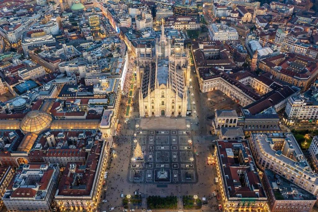 Ferienwohnung Duomo 10 Min Luxury • Terrazzo • Wi-Fi • Netflix Mailand Exterior foto