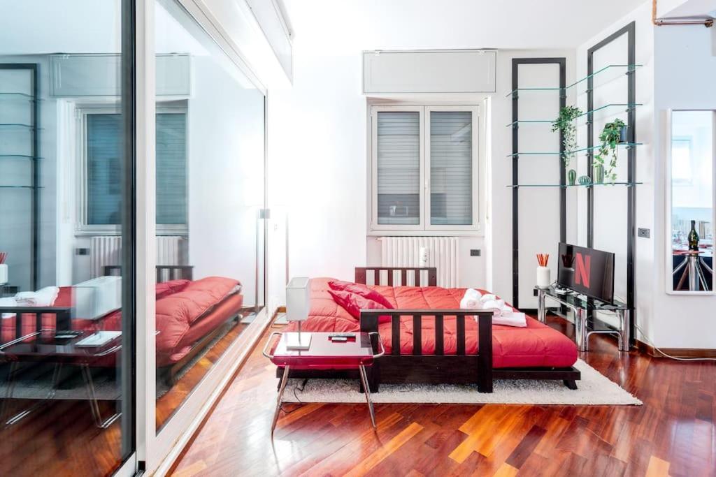 Ferienwohnung Duomo 10 Min Luxury • Terrazzo • Wi-Fi • Netflix Mailand Exterior foto